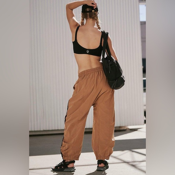 Free People Movement You & Me Pants Camel/Black Combo NWT - Picture 4 of 4